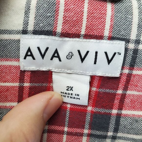 AVA & VIV Top Womens 2X Red Plaid Button-Down Flannel Long Sleeve - Picture 2 of 8